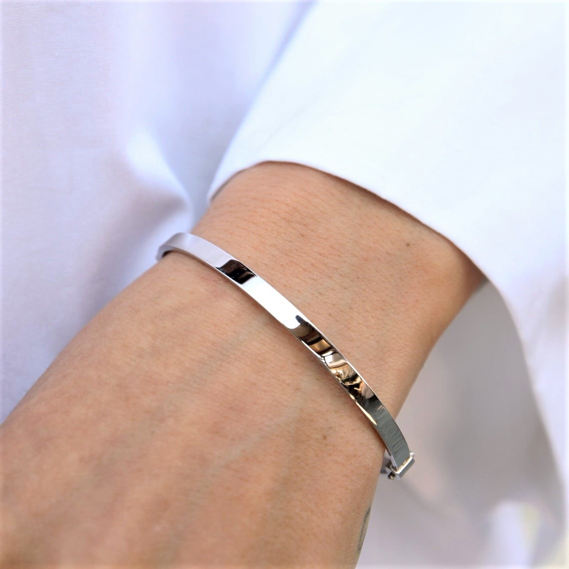 Arany merev karkötő Love Bangle Arany merev karkötő Love Bangle