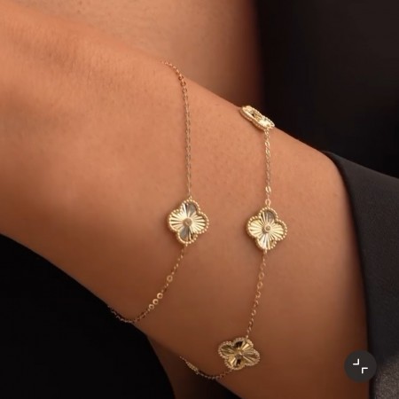 Arany karkötő Diamond Clover